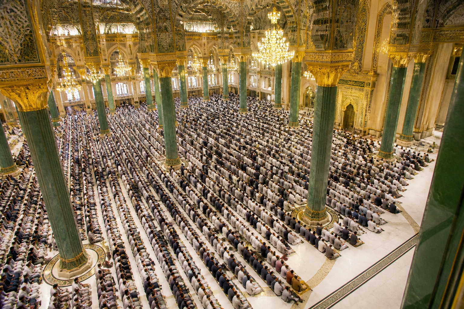 Suasana Ibadah di Baiturrahman Banda Aceh